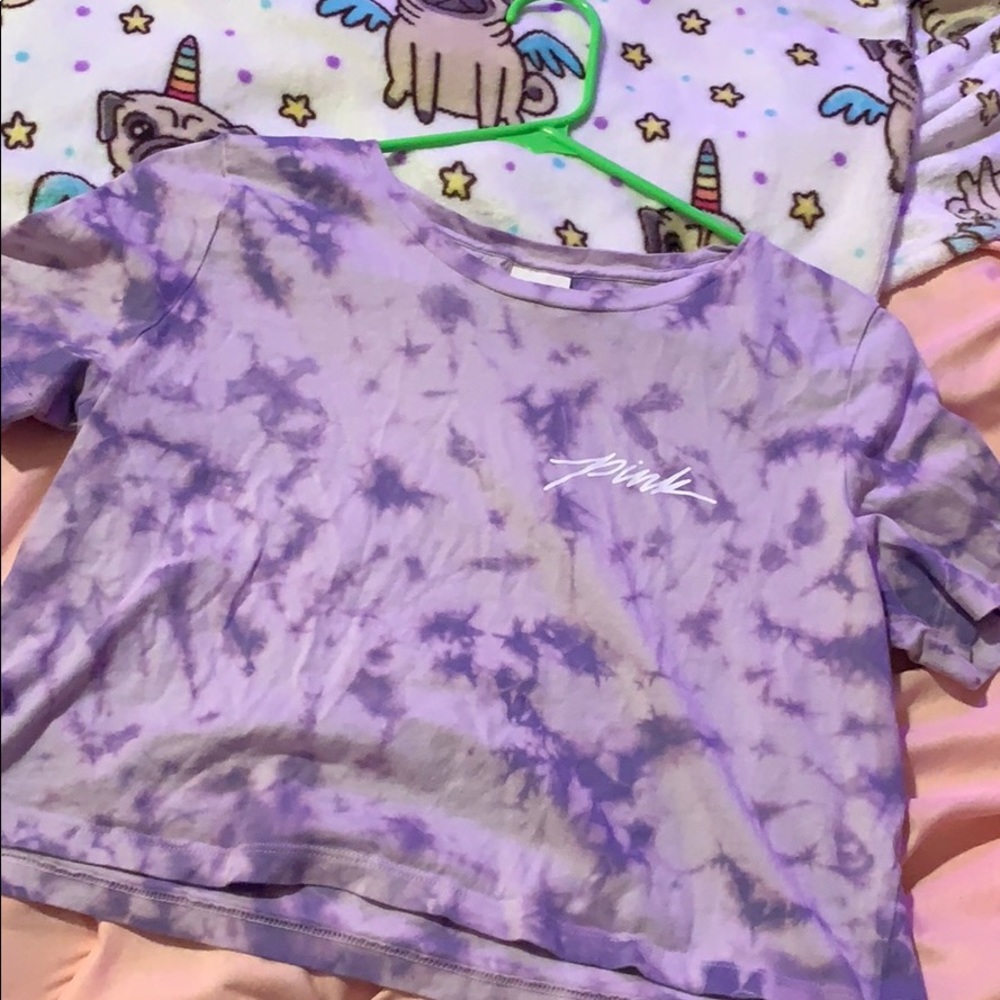 Pink vs tye dye crop tshirt